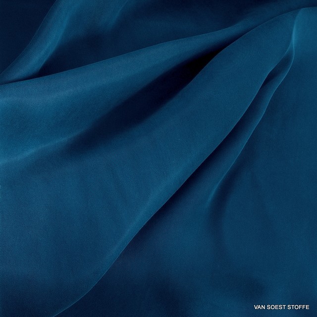 100% CUPRO 3/1 TWILL Fb. Royal Himmelblau