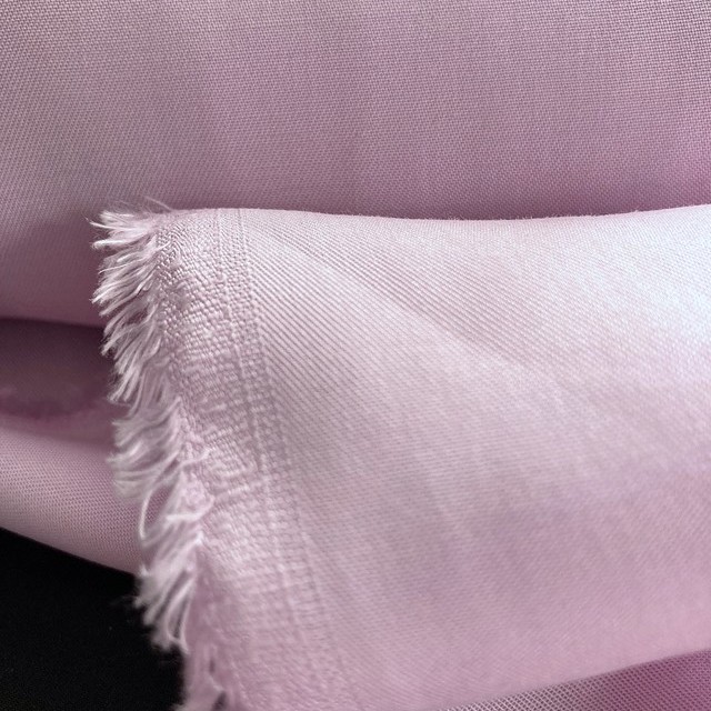 100% Lyocell-Tencel fine twill in light pink | View: 100% Lyocell-Tencel fine twill in light pink