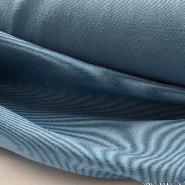 100% Lyocell - Tencel Mittelschwerer Twill in Taubenblau