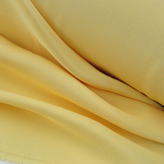 100% Reine Seide - Schwere Crepe de Chine in Champagne | Ansicht: 100% Reine Seide - Schwere Crepe de Chine in Champagne