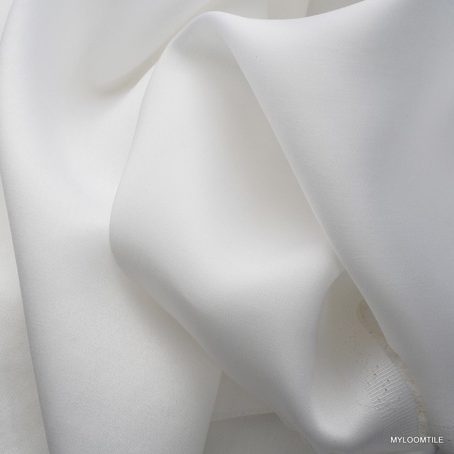 100% TENCEL™ Super feiner natürlicher Mattsatin in Schneeweiß | Ansicht: 100% TENCEL™ Super feiner natürlicher Mattsatin in Schneeweiß