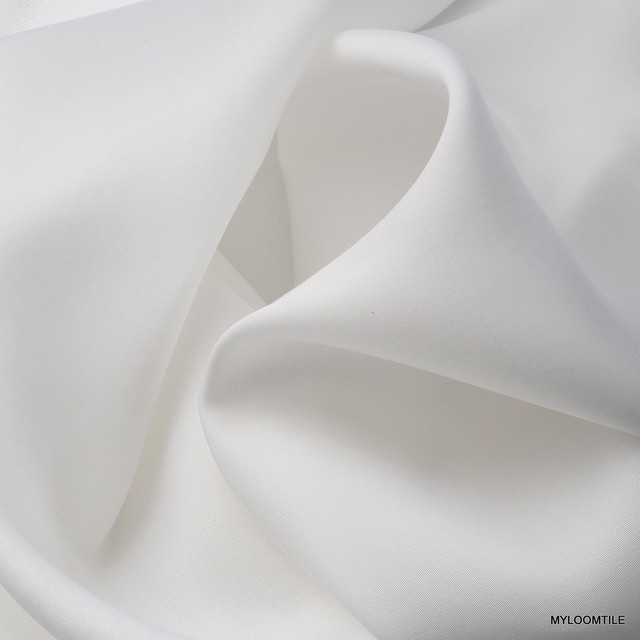 100% TENCEL™ Super feiner natürlicher Mattsatin in Schneeweiß | Ansicht: 100% TENCEL™ Super feiner natürlicher Mattsatin in Schneeweiß