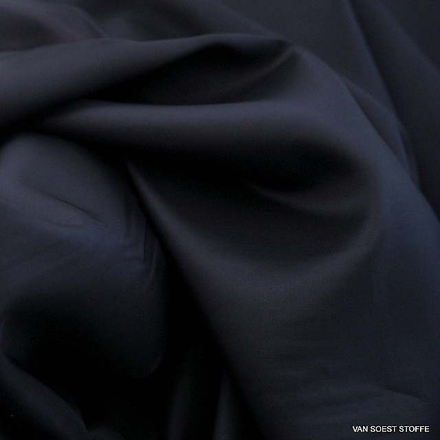 100% Viscose lining in darkbleu