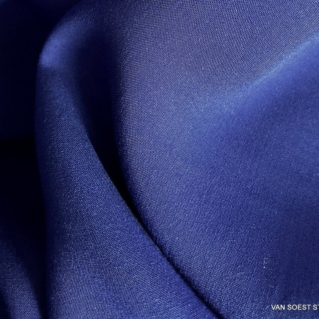100% Viskose weiches soft Gewebe in Royal Blue | Ansicht: 100% Viskose weiches soft Gewebe in Royal Blue
