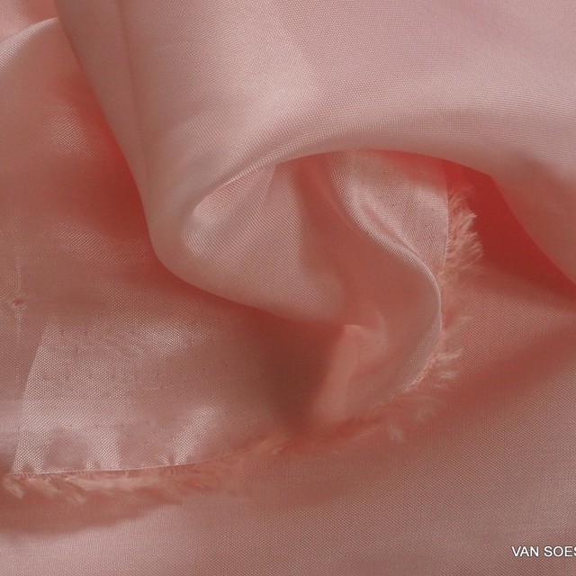 100% original Bemberg Cupro® Pongee lining in rose | View: 100% original Bemberg Cupro® Pongee light pink lining