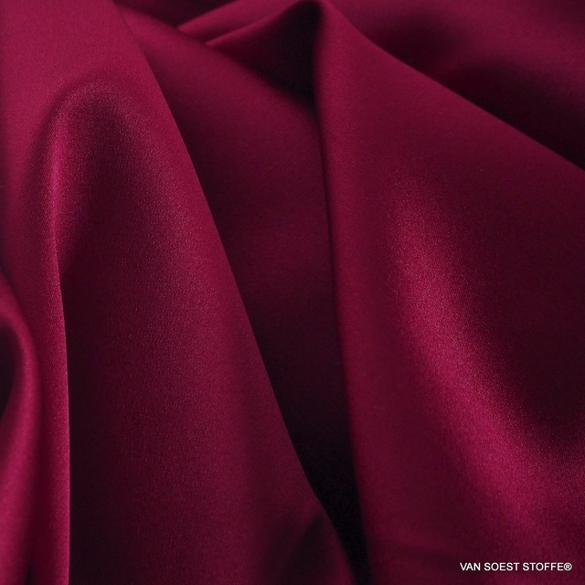 Stretch Seiden Satin in Kirschrot | Ansicht: Stretch Seiden Satin in Kirschrot