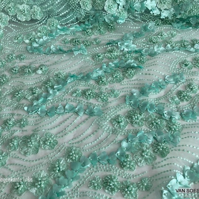 2350-Mint -Perlen bestickt-Rankenstickerei - 3D Blätter auf Tüll | Ansicht: Mint mit Perlen bestickte Blüten - & Rankenstickerei inkl. textile 3D Blätterranken auf Tüll