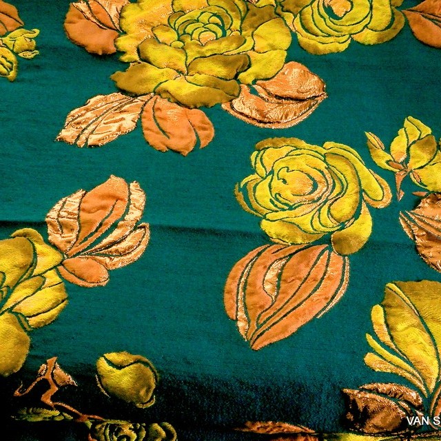 3D Firenze double roses jacquard in petrol-copper-giallo | View: 3D Firenze double roses jacquard in petrol-copper-giallo