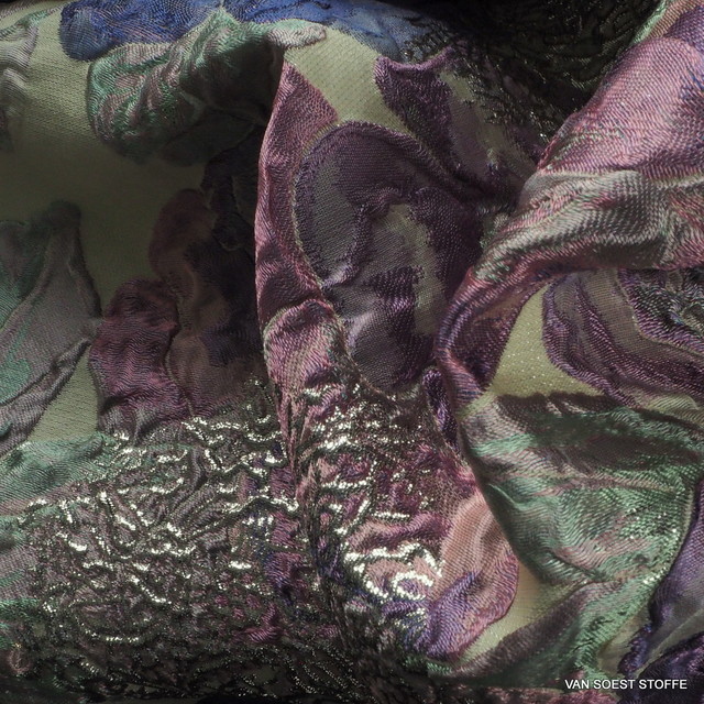 3-D Haute-Couture fabric in pastel- and water colours | View: 3-D Haute-Couture fabric in pastel- and water colours