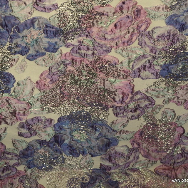 3-D Haute-Couture fabric in pastel- and water colours | View: 3-D Haute-Couture fabric in pastel- and water colours