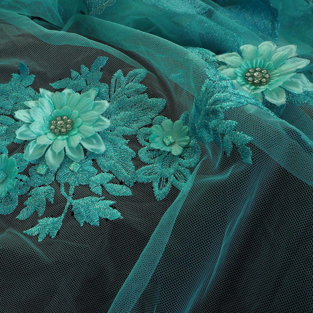 3D Lind-farbige Lurex Blumen Stickerei mit Strass