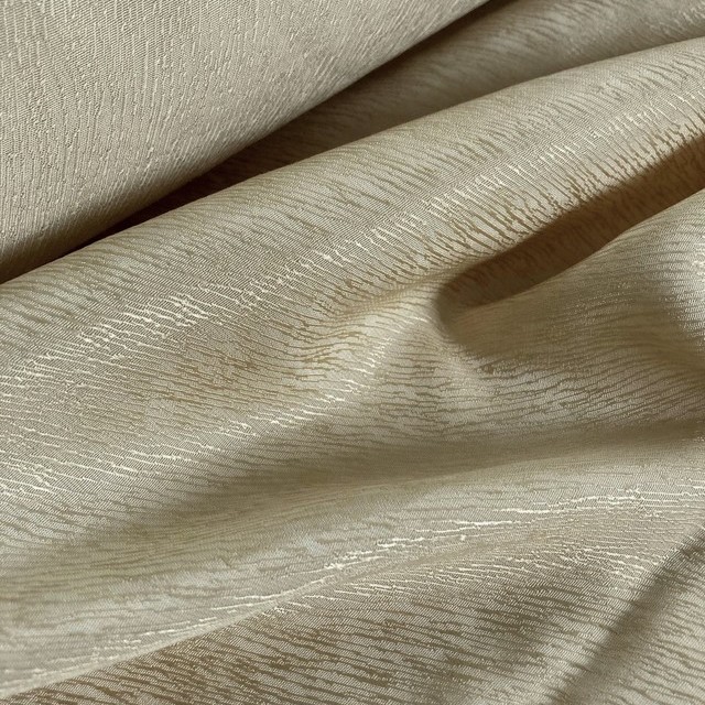 Tree bark crepe satin in 60% cupro - 40% lyocell in beige | View: Tree bark crepe satin in 60% cupro - 40% lyocell in beige