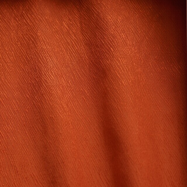 Tree bark crepe satin in 60% cupro - 40% lyocell in Brick | View: Tree bark crepe satin in 60% cupro - 40% lyocell in brick