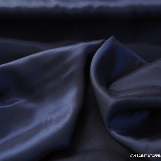 Bemberg 100% Cupro® lining fabric in navy | View: Bemberg 100% Cupro® lining fabric in navy