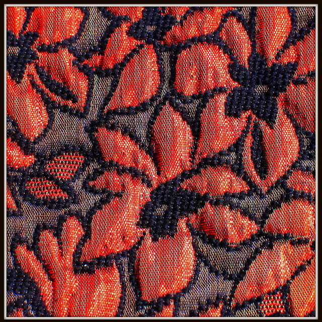 Flower brocade - Chiné in red-black | View: Flower brocade in red and black