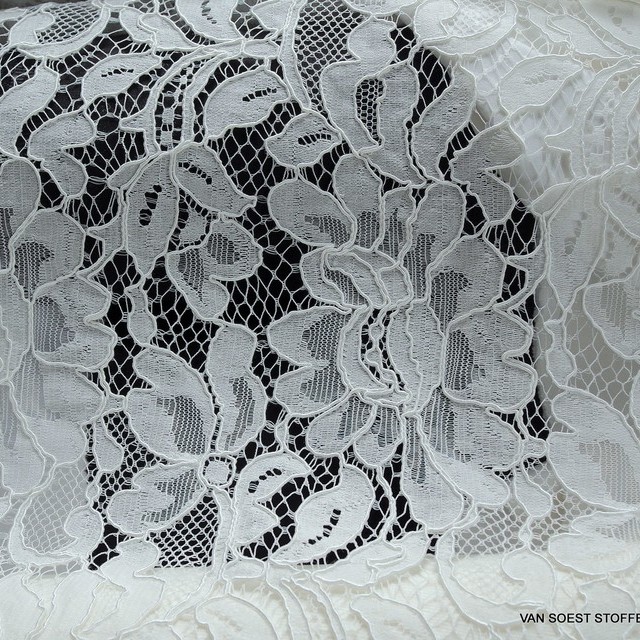 Flower Cord lace in Off-White as panel