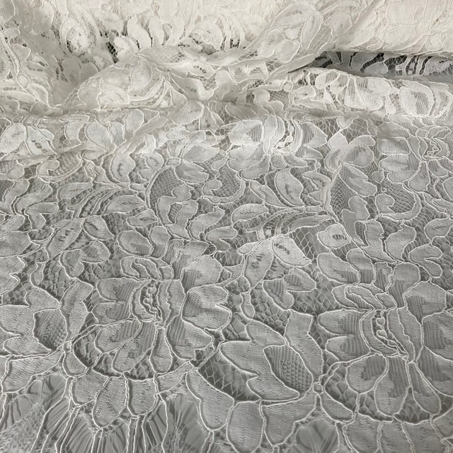 Flower Cord lace in Off-White as panel