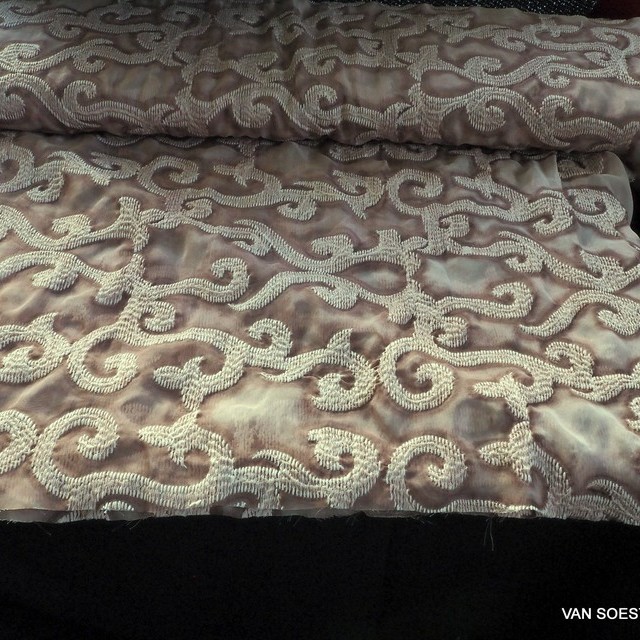 Jacquard Cloth in rose | View: Jacquard Cloth in rose