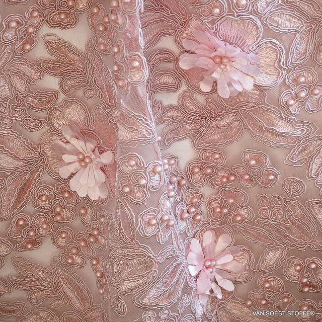 Couture 3D + Perlen Blumen Spitze auf Rosa Tüll Ton in Ton | Ansicht: Couture 3D + Perlen Blumen Spitze auf Rosa Tüll Ton in Ton