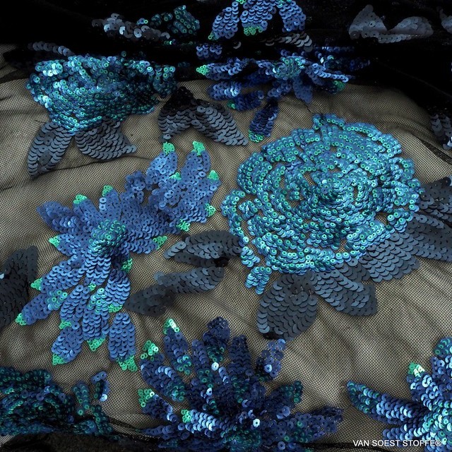 Couture Stretch Blumen + Blätter mini Pailletten allover in Navy + Aqua Blue