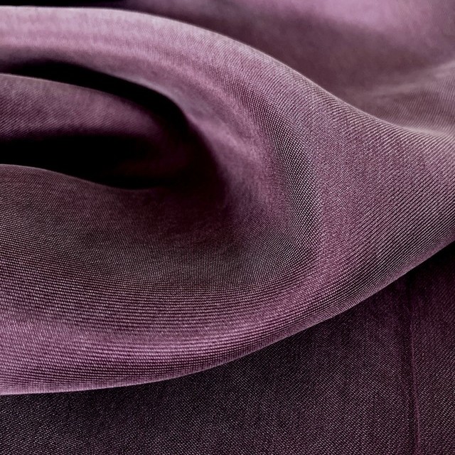 Cupro-Rayon Twill Sandwashed in der Farbe Plum | Ansicht: Cupro-Rayon Twill Sandwashed in der Farbe Plum