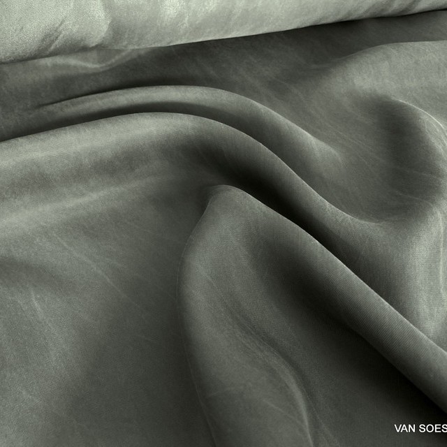 Cupro-Rayon Twill sandwashed in the color Mud | View: Cupro-Rayon Twill Sandwashed in the color Mud