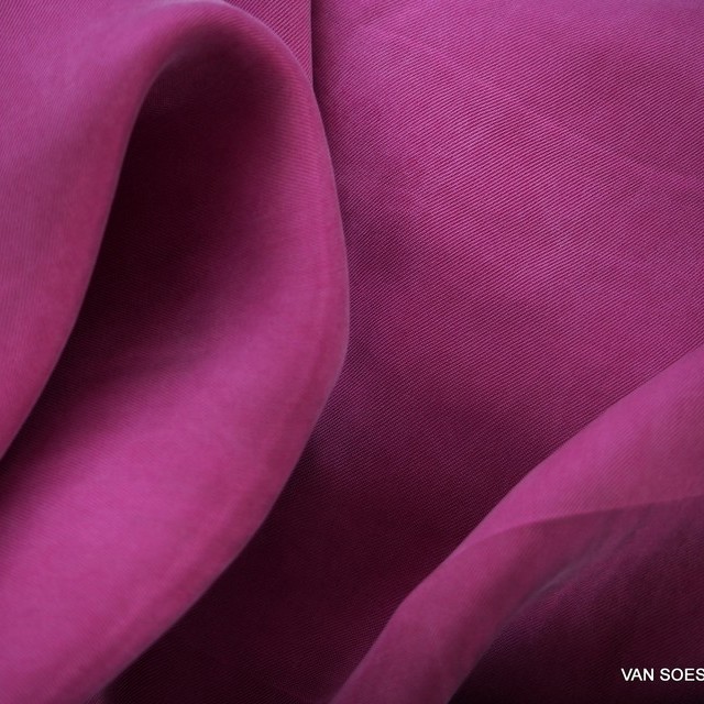 Cupro viscose twill sandwashed in Plum