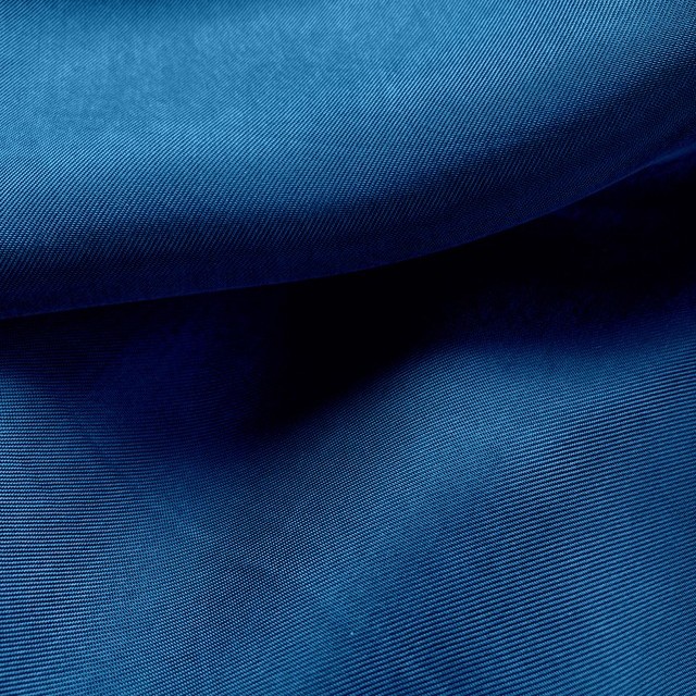 Cupro-Viskose Twill sandwashed in Royalblau | Ansicht: Cupro-Viskose Twill sandwashed in der Farbe Royalblau