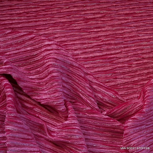 Designer Stretch Samt Plissee mit silbernen Lurexfäden in Pink | Ansicht: Designer Stretch Samt Plissee mit silbernen Lurexfäden in Pink