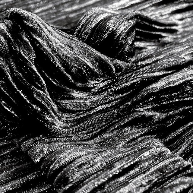 Art. No.: Designer stretch velvet plissee with silver lurex threads in black | View: Designer stretch velvet plissee with silver lurex threads in black Designer stretch velvet plissee with silver lurex threads in black | View: Designer stretch velvet plissee with silver lurex threads in black