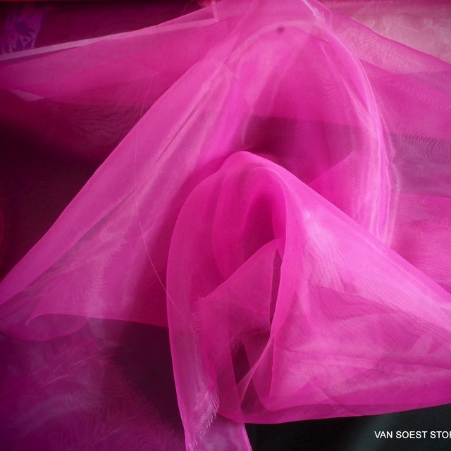 Fester Organza in Pink