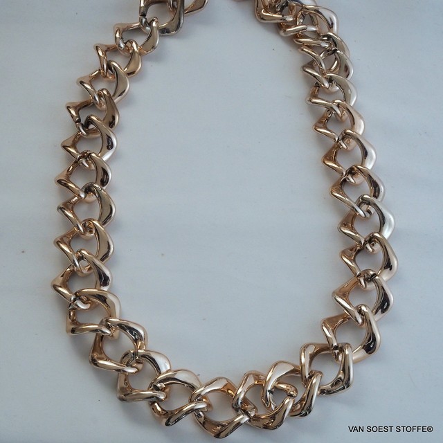 Gold chain in 3 cm. | View: Gold chain width 3 cm.