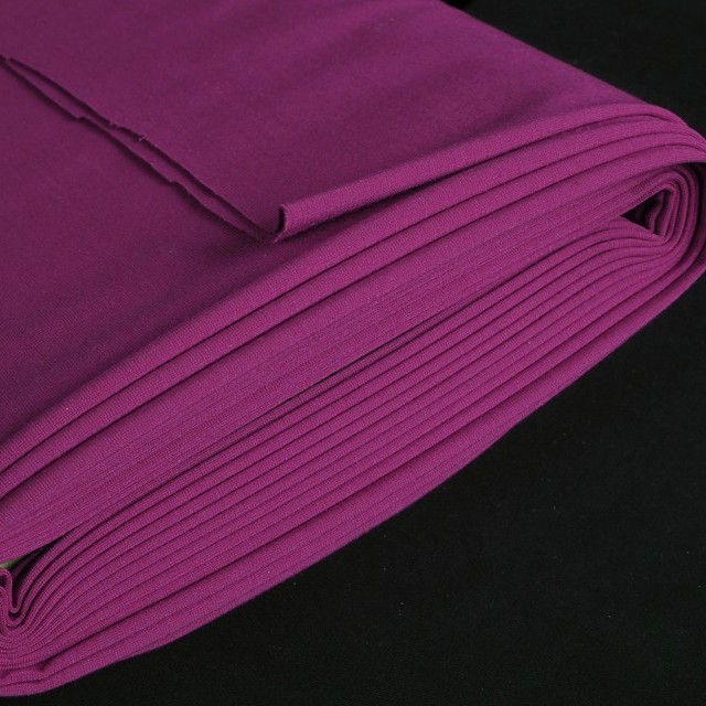 High Stretch (Bi-elastisch) leicht glänzend & mittelschwerer Fine Jersey Rayon Mix in Magenta | Ansicht: High Stretch (Bi-elastisch) leicht glänzend & mittelschwerer Fine Jersey Rayon Mix in Magenta