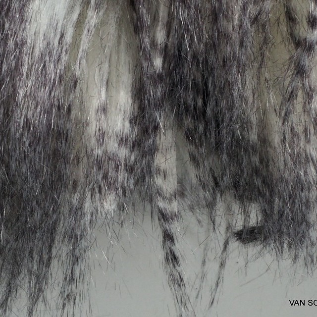 High quality animal fur faux fur optics in black and white | View: High quality animal fur faux fur optics in black and white