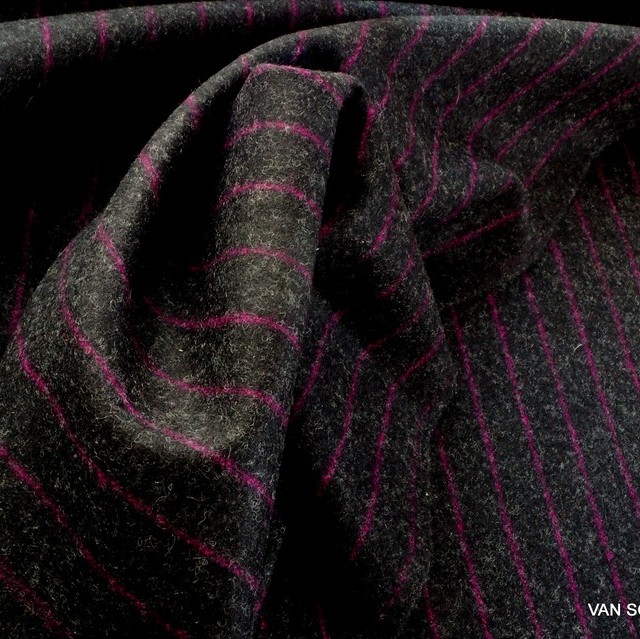 High quality virgin wool pinstripe in pink anthracite | View: High quality virgin wool pinstripe in pink anthracite