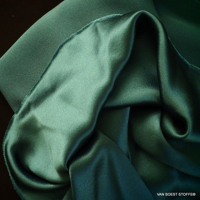 Italian heavy crepe satin in dark green | View: Italian heavy crepe satin in dark green