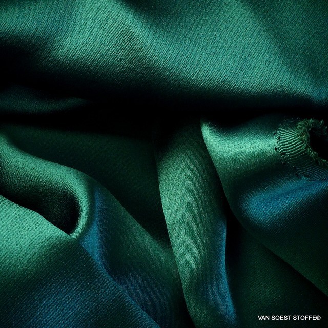 Italian heavy crepe satin in dark green | View: Italian heavy crepe satin in dark green