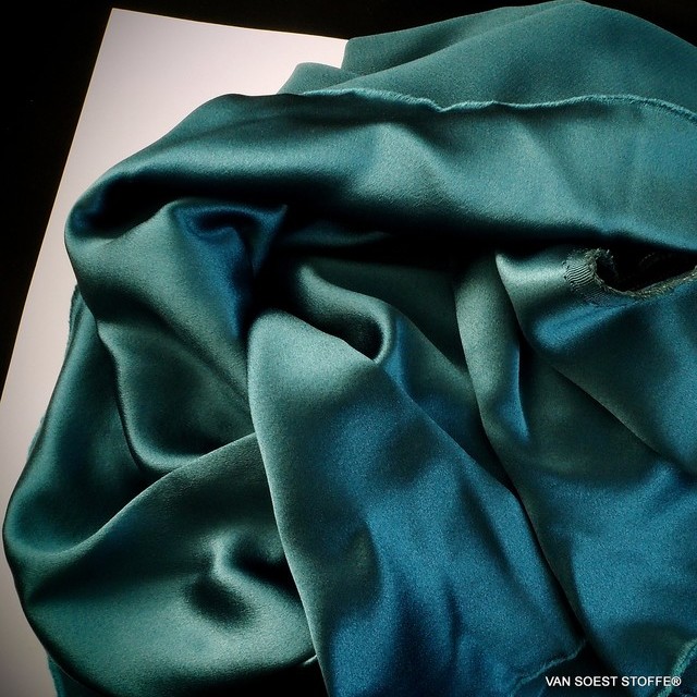 Italian heavy crepe satin in dark green | View: Italian heavy crepe satin in dark green