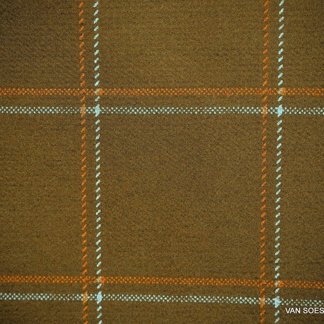 Karoprint auf Camel farbenen robusten Stretch Flanell