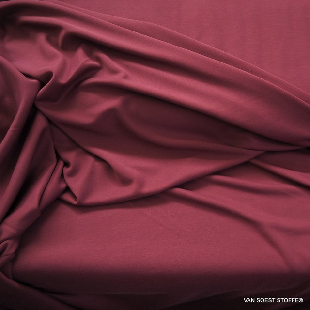 Modal™ piqué jersey blend in deep burgundy | View: Modal™ piqué jersey blend in deep burgundy