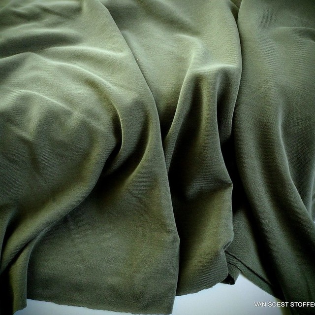 Modal™ Stretch Jersey in Mittel Grau-Grün. | Ansicht: Burda style Modal Stretch Jersey in Mittel Grau-Grün.