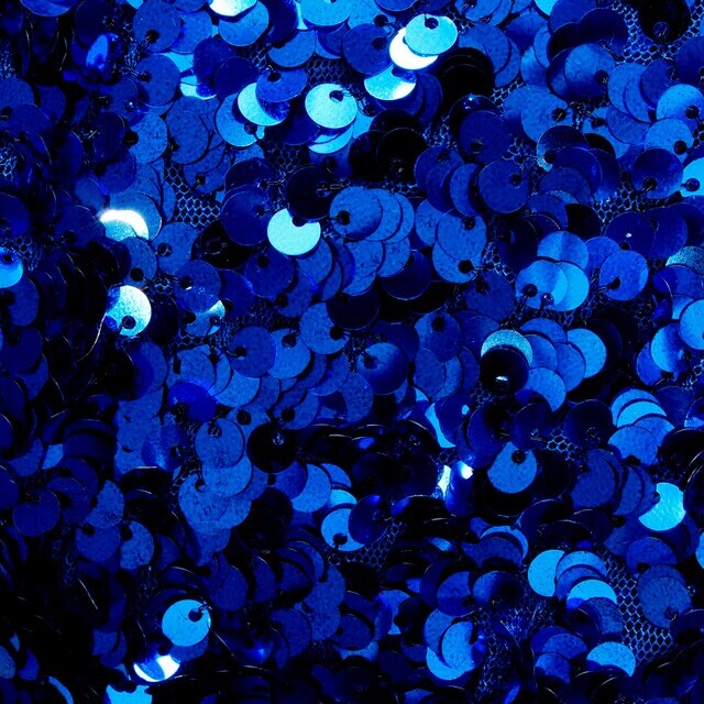 Multi 6 mm. Pailletten Bündeln auf Stretch Tüll in Kobalt Blau | Ansicht: Multi 6 mm. Pailletten Bündeln auf Stretch