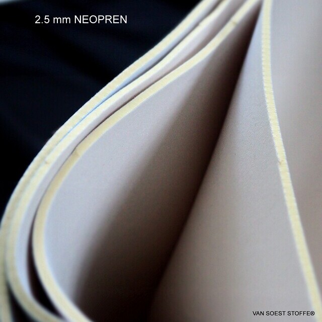 Neoprene in off-white 5 mm.