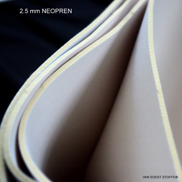 Neoprene in off-white 2.5 mm. | View: Neoprene in off-white 2.5 mm.