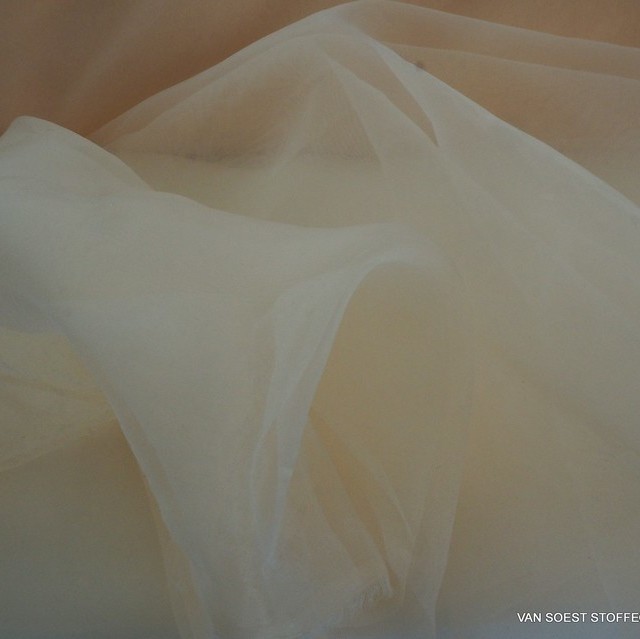 Firm organza in salmon pink | View: organza in salmon pink