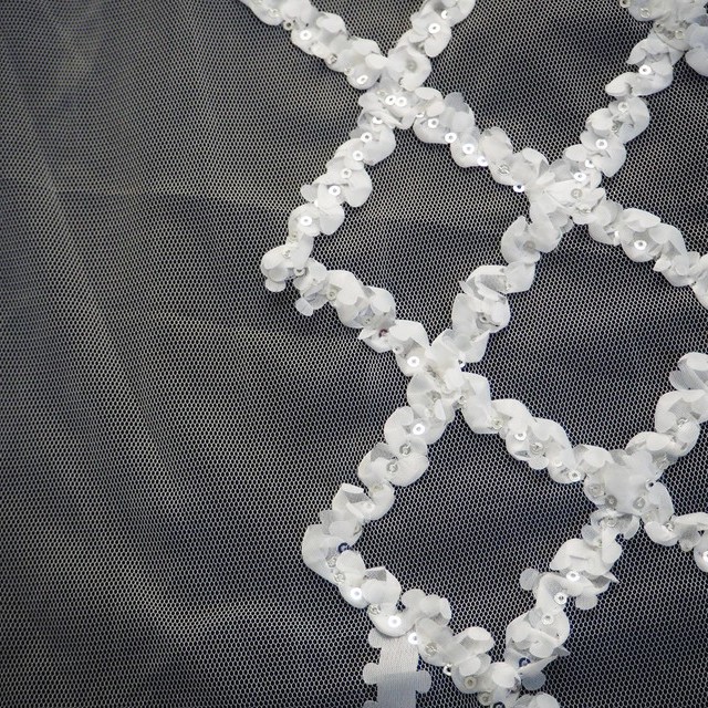 Rhombus Lace in White