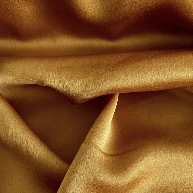 Satin mit Stretchanteil super leicht und weich fliessend in Gold | Ansicht: Satin with stretch super light and soft flowing in gold