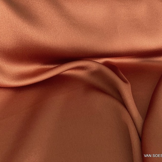 Satin with stretch super light and soft flowing in gold | View: Satin with stretch part super light and soft flowing in brick orange