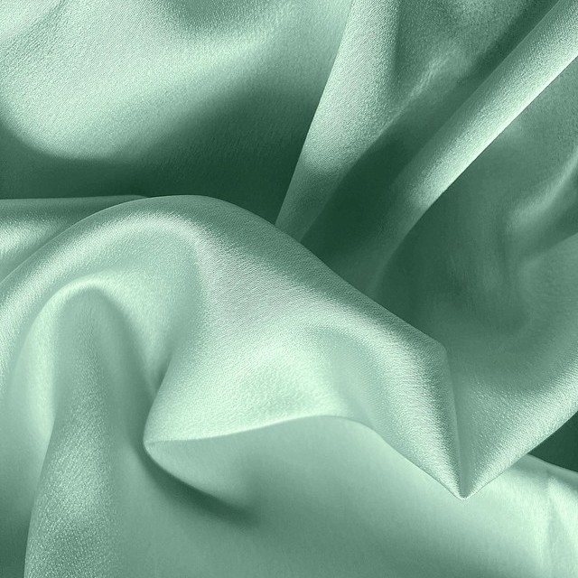 Satin mit Stretchanteil super leicht und weich fliessend in Mint
