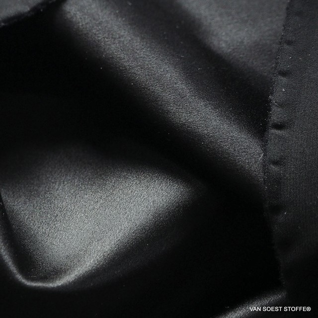 Schwerer Seidensatin in Schwarz | Ansicht: Schwerer Seidensatin in Schwarz